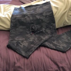 Spanx dark gray camouflage